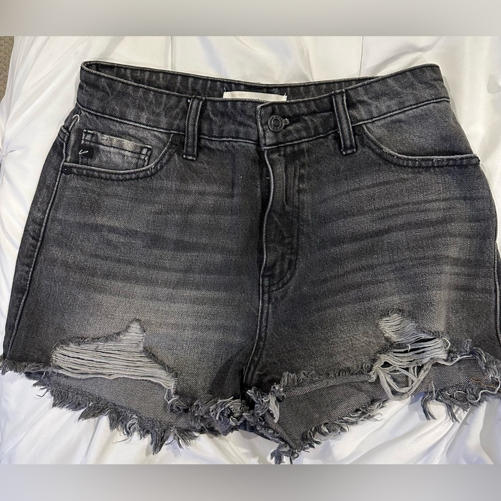 KanCan- Charcoal High Rise Frayed Hem Denim Shorts SZ 5/26